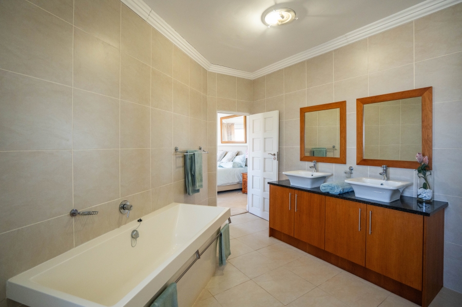 4 Bedroom Property for Sale in West Beach Eastern Cape